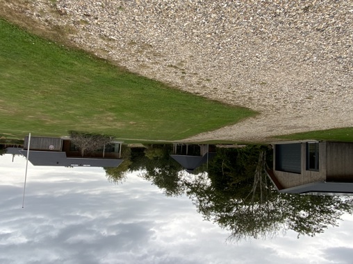 Forvandling af kedeligt græsareal til et godt og aktivitetsrigt udeareal omkring vort nybyggede FDF-Hus.