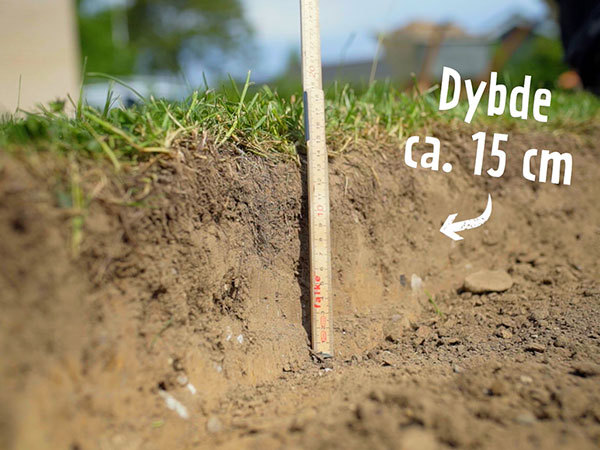 Udgravning af bålsted - 15 cm i dybden