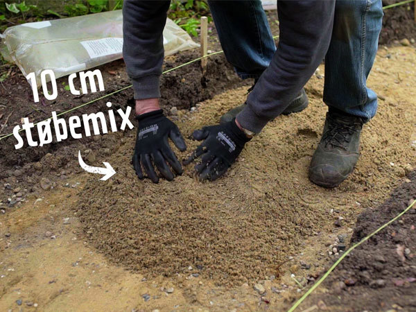 Tilføj 10 cm støbemix