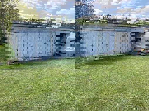 Renovering af vognporte Kalundborg flyveklub