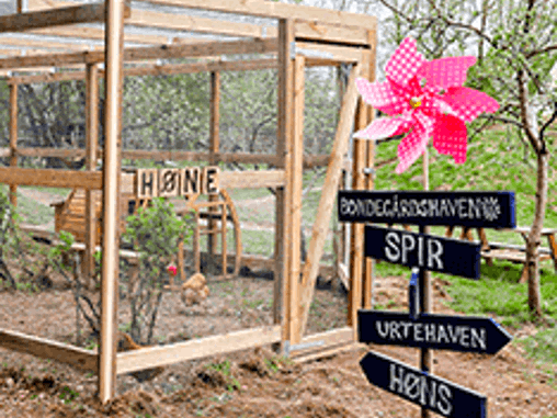 Børnehave fik ny hønsegård med støtte fra jem & fix