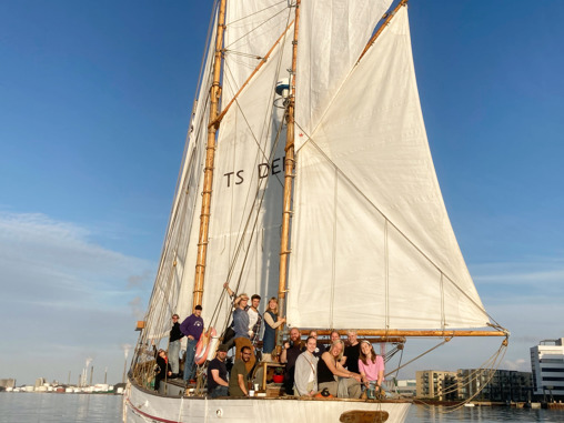 Vedligeholdelse af 110 år gammelt træskib - Betty!