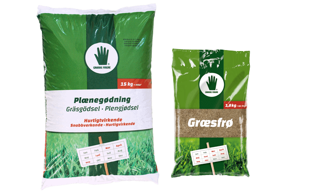 Poser med plænegødning og græsfrø