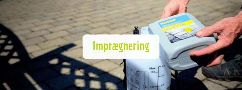 Imprægnering blandes i sprøjtepumpen