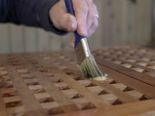 Oliering af træmøbler