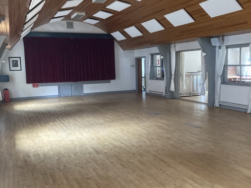 Fornyelse af store sal i Veerst forsamlingshus