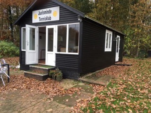 Terrasse og redskabsrum