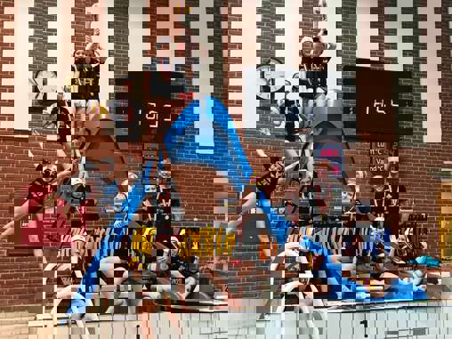 Lystrup Svømning -  Fællesskabsterrasse